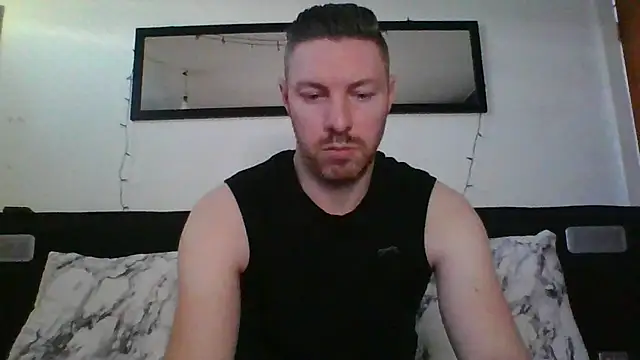 Snapshot of Fit4fun24 chatting on 09/18/25, 05:38 Fit4fun24 online show from 09/18/25, 05:38