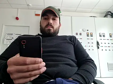 Leonormaldick online show from 02/04/26, 10:54