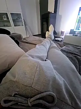 Leonormaldick online show from 10/26/25, 01:11