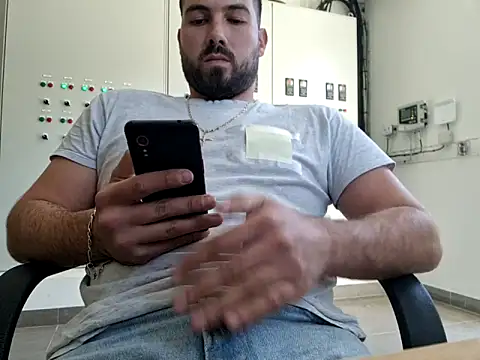 Leonormaldick online show from 11/04/25, 10:41