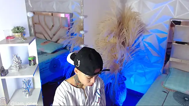 Jonesliam23 online show from 03/07/26, 07:08