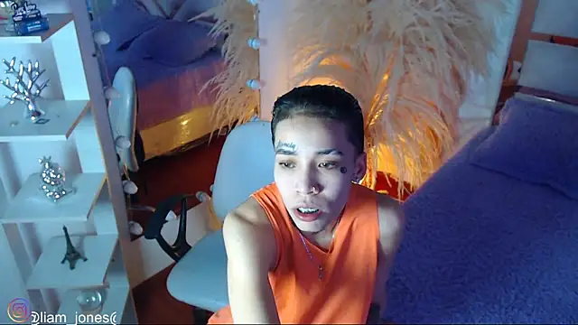 Jonesliam23 online show from 02/09/26, 07:23