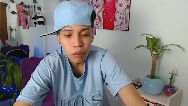 Snapshot of Jonesliam23 chatting on 03/19/25, 10:31 Jonesliam23 online show from 03/19/25, 10:31
