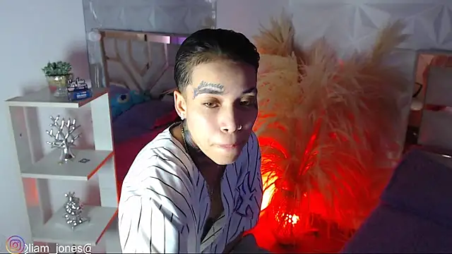 Jonesliam23 online show from 02/10/26, 08:19