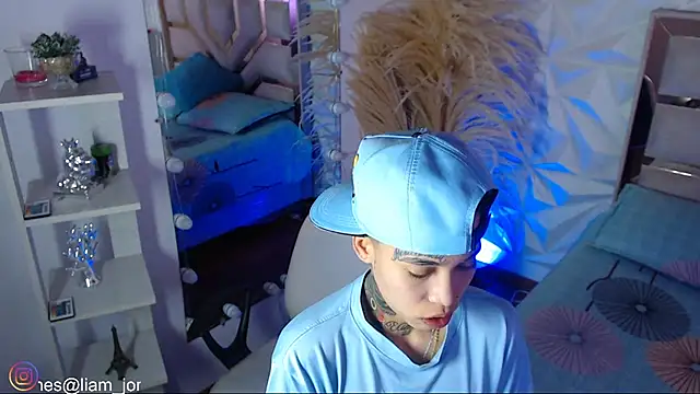 Jonesliam23 online show from 02/25/26, 08:19