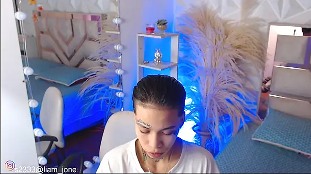 Jonesliam23 online show from 11/20/25, 07:25