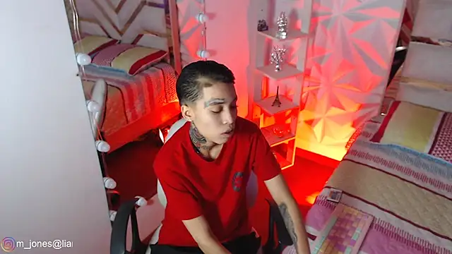 Jonesliam23 online show from 04/09/26, 07:42