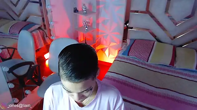 Jonesliam23 online show from 03/30/26, 07:26