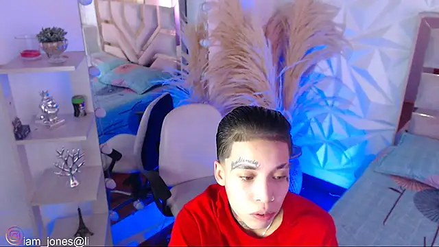 Jonesliam23 online show from 03/06/26, 07:09