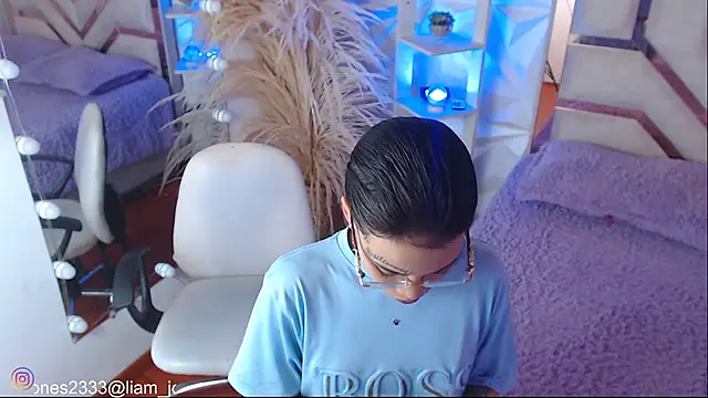 Jonesliam23 online show from 10/20/25, 07:14