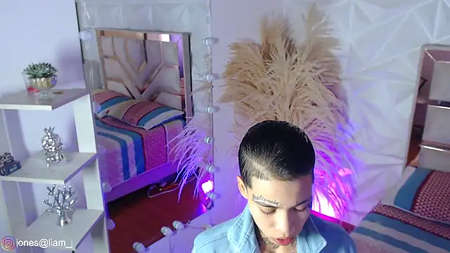 Jonesliam23 online show from 03/27/26, 07:37