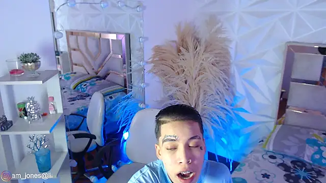 Jonesliam23 online show from 03/21/26, 07:29