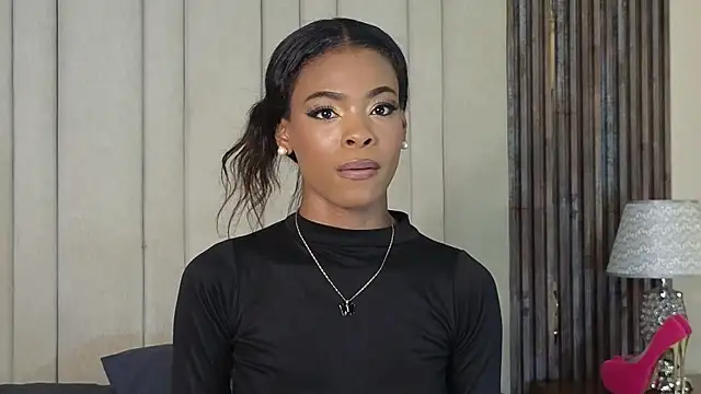 adaraSmiith online show from 04/15/26, 06:23