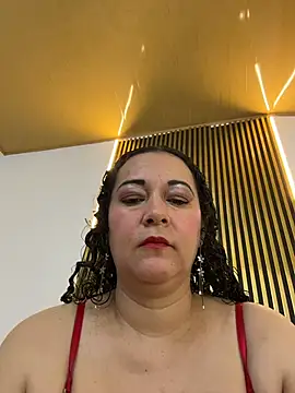Snapshot of luisa_curli chatting on 06/25/26, 08:25 luisa curli online show from 06/25/26, 08:25