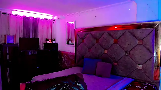 the-horus-girl online show from 10/30/25, 03:16