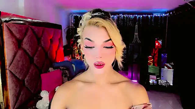 Snapshot of the-horus-girl chatting on 12/21/25, 11:38 the-horus-girl online show from 12/21/25, 11:38