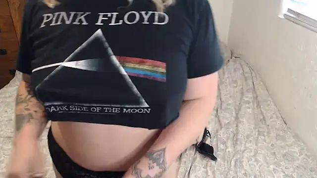 anja peach online show from 04/22/26, 04:25