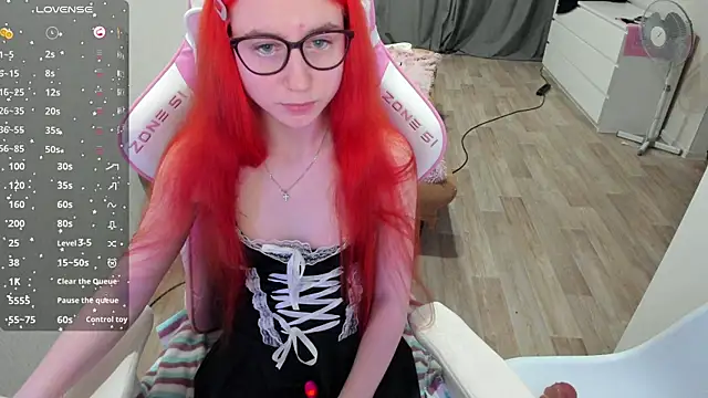 Malina Lovely online show from 10/27/25, 08:32