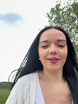 Snapshot of Vanesskaa chatting on 10/08/25, 02:29 Vanesskaa online show from 10/08/25, 02:29
