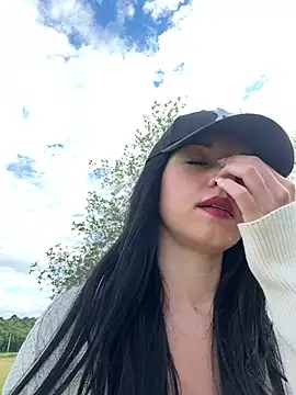 Snapshot of Vanesskaa chatting on 06/02/26, 05:02 Vanesskaa online show from 06/02/26, 05:02