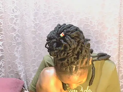 Snapshot of slim_girl02 chatting on 11/09/25, 01:15 slim girl02 online show from 11/09/25, 01:15