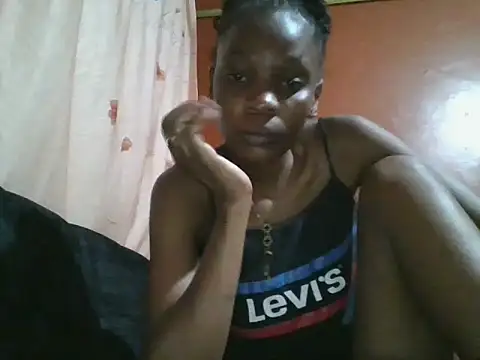 Snapshot of slim_girl02 chatting on 06/09/26, 05:47 slim girl02 online show from 06/09/26, 05:47