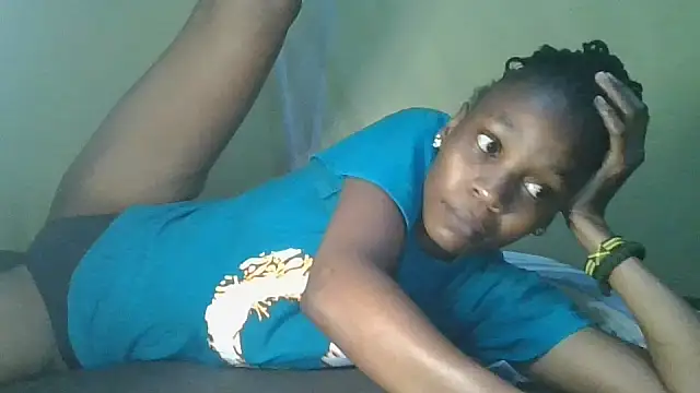 Snapshot of slim_girl02 chatting on 06/17/26, 05:01 slim girl02 online show from 06/17/26, 05:01