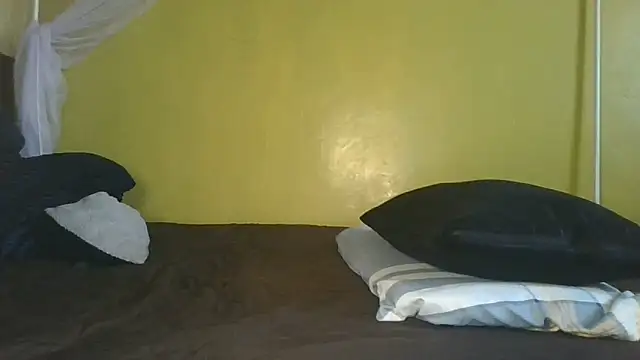 Snapshot of slim_girl02 chatting on 06/18/26, 05:06 slim girl02 online show from 06/18/26, 05:06