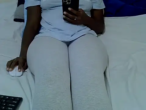 Snapshot of winnie254 chatting on 06/16/26, 12:27 winnie254 online show from 06/16/26, 12:27