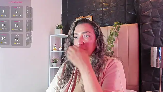 marie hss online show from 11/19/25, 02:39