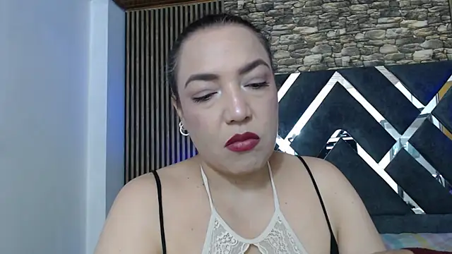 marie hss online show from 12/15/25, 04:13