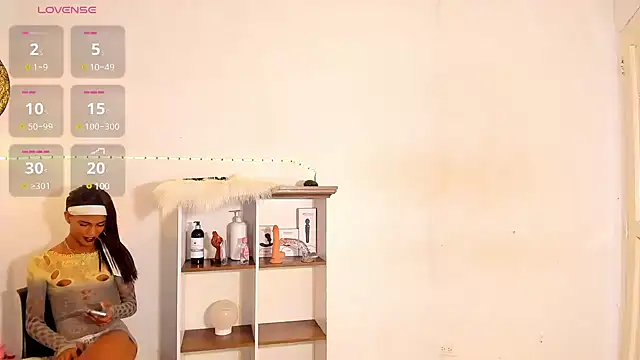 Snapshot of rose_scottt chatting on 03/11/25, 02:51 rose scottt online show from 03/11/25, 02:51