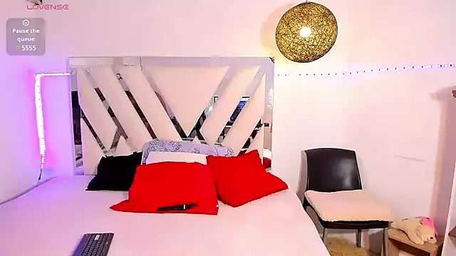 Snapshot of rose_scottt chatting on 03/12/25, 11:43 rose scottt online show from 03/12/25, 11:43