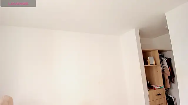 Snapshot of rose_scottt chatting on 09/11/25, 03:01 rose scottt online show from 09/11/25, 03:01