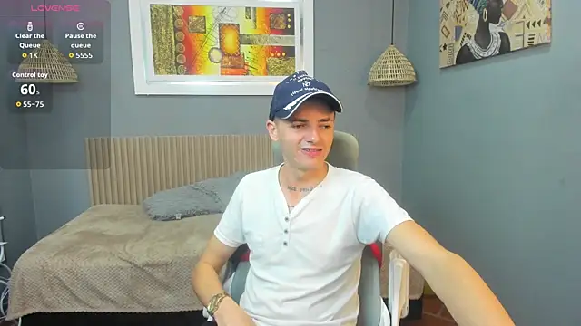 Snapshot of tossetrech chatting on 09/18/25, 02:47 tossetrech online show from 09/18/25, 02:47