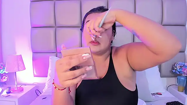 DojaAissha online show from 01/15/26, 07:28