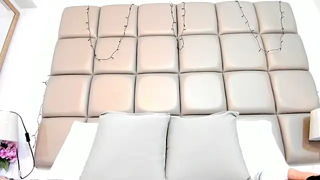 DojaAissha online show from 12/15/25, 08:14