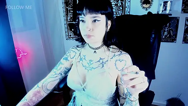 Demongirl6666 online show from 12/03/25, 07:52
