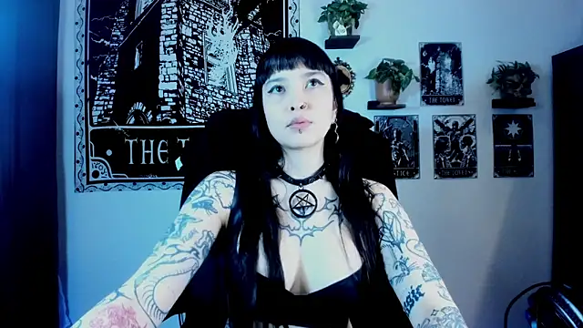 Demongirl6666 online show from 11/13/25, 07:51