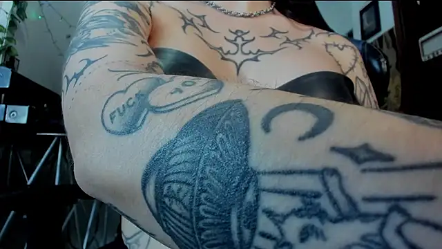 Snapshot of Demongirl6666 chatting on 02/25/25, 04:24 Demongirl6666 online show from 02/25/25, 04:24