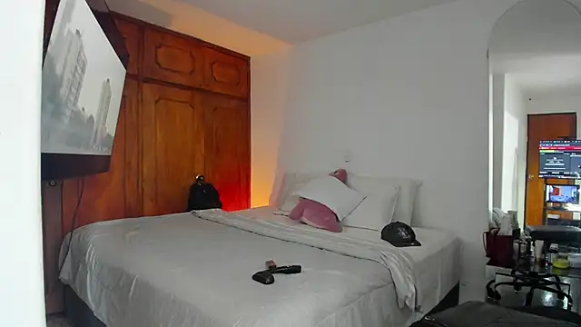 Jordyrodriiguez online show from 02/27/25, 08:31