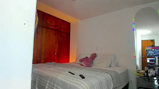 Jordyrodriiguez online show from 02/15/25, 04:14