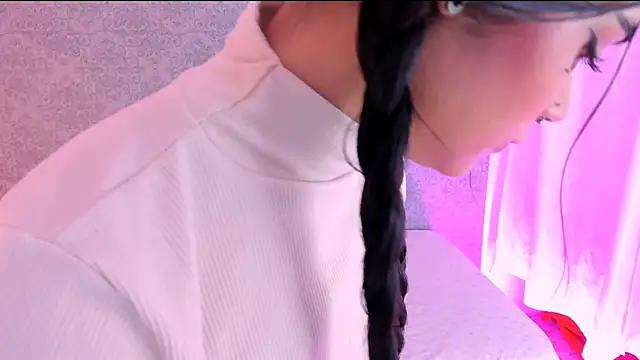 Snapshot of CatrinaRossi chatting on 02/06/25, 12:54 CatrinaRossi online show from 02/06/25, 12:54