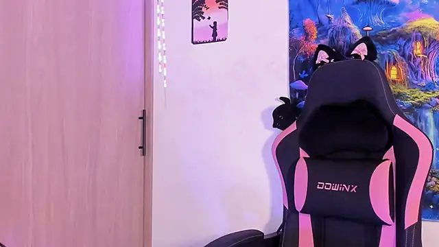 CatrinaRossi online show from 01/06/26, 08:24