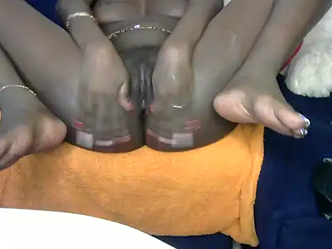 Moniklavy online show from 12/02/25, 08:32