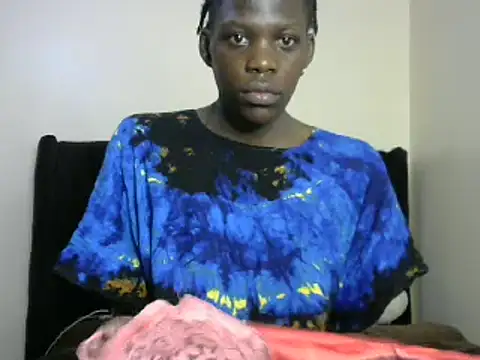 Snapshot of Moniklavy chatting on 02/12/25, 11:51 Moniklavy online show from 02/12/25, 11:51