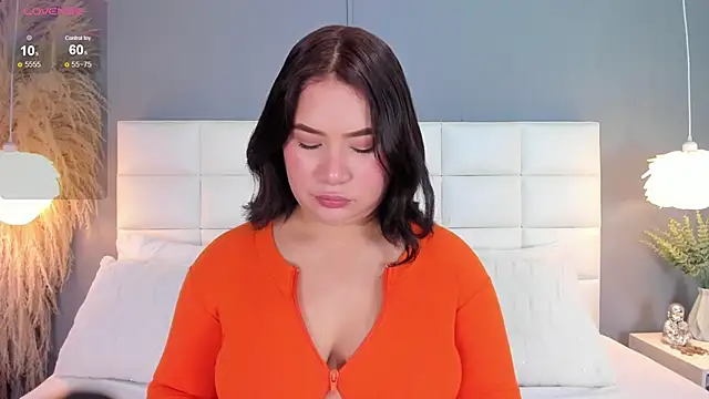 HannaKarson online show from 10/27/25, 11:33