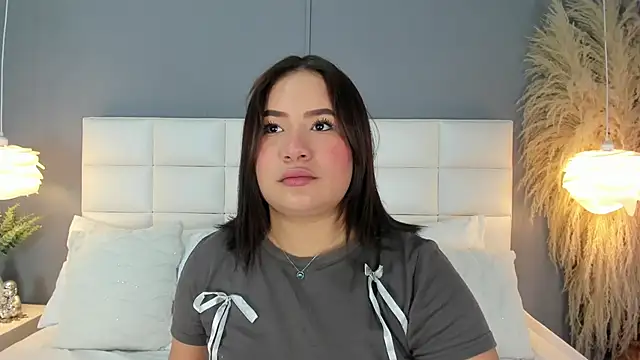 Snapshot of HannaKarson chatting on 10/20/25, 11:33 HannaKarson online show from 10/20/25, 11:33