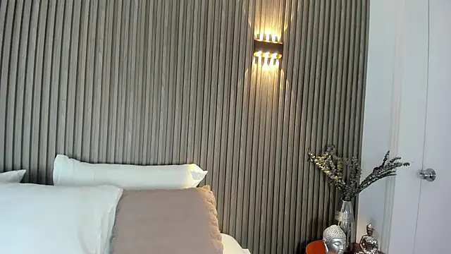 HannaKarson online show from 03/26/26, 04:11