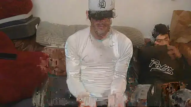 FrankieKentucky online show from 10/27/25, 01:23